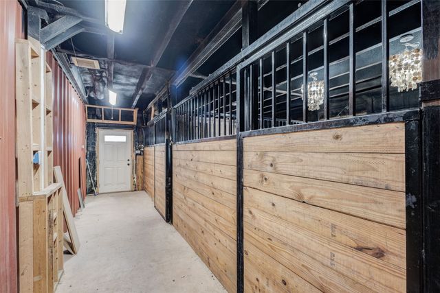 423 HCR 1439, Covington, TX 76636