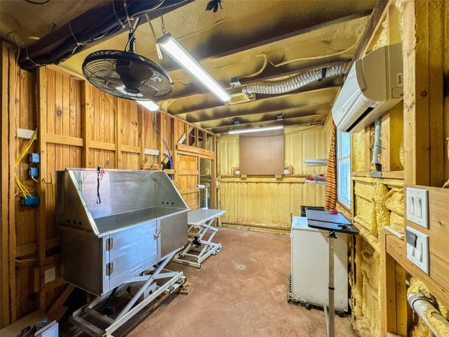 423 HCR 1439, Covington, TX 76636