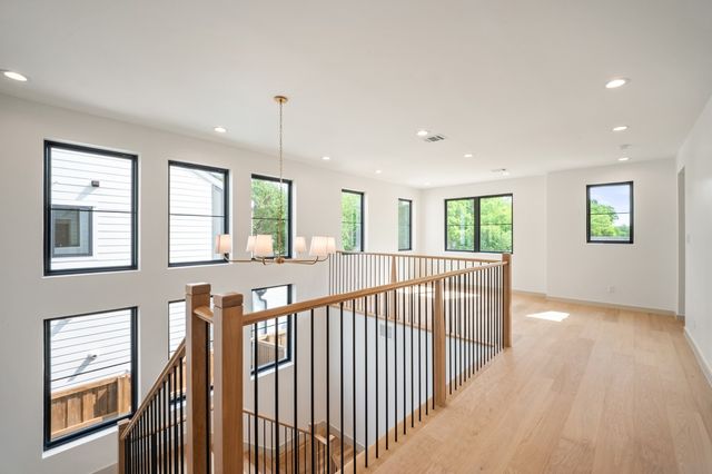 4235 Somerville Avenue, Dallas, TX 75206