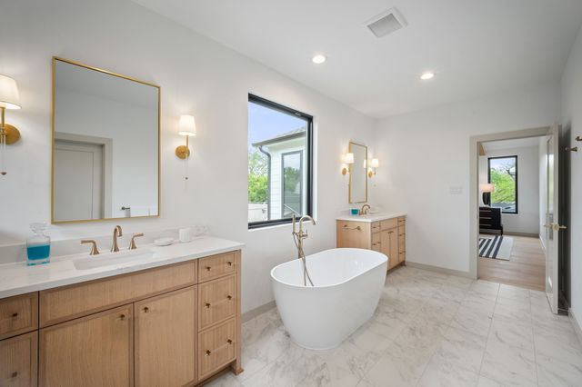 4235 Somerville Avenue, Dallas, TX 75206