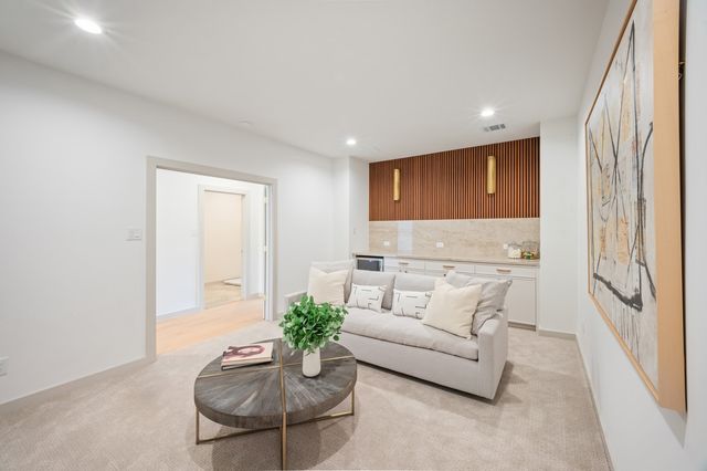 4235 Somerville Avenue, Dallas, TX 75206