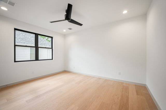 4235 Somerville Avenue, Dallas, TX 75206