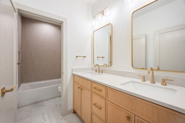 4235 Somerville Avenue, Dallas, TX 75206