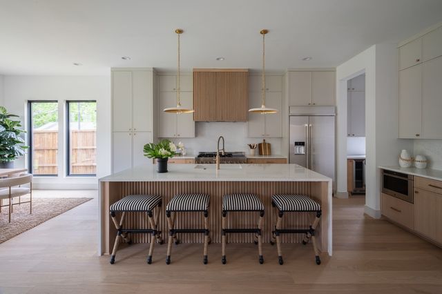 4235 Somerville Avenue, Dallas, TX 75206