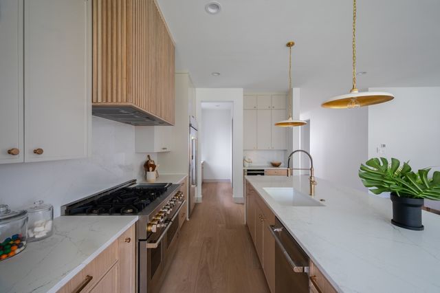 4235 Somerville Avenue, Dallas, TX 75206