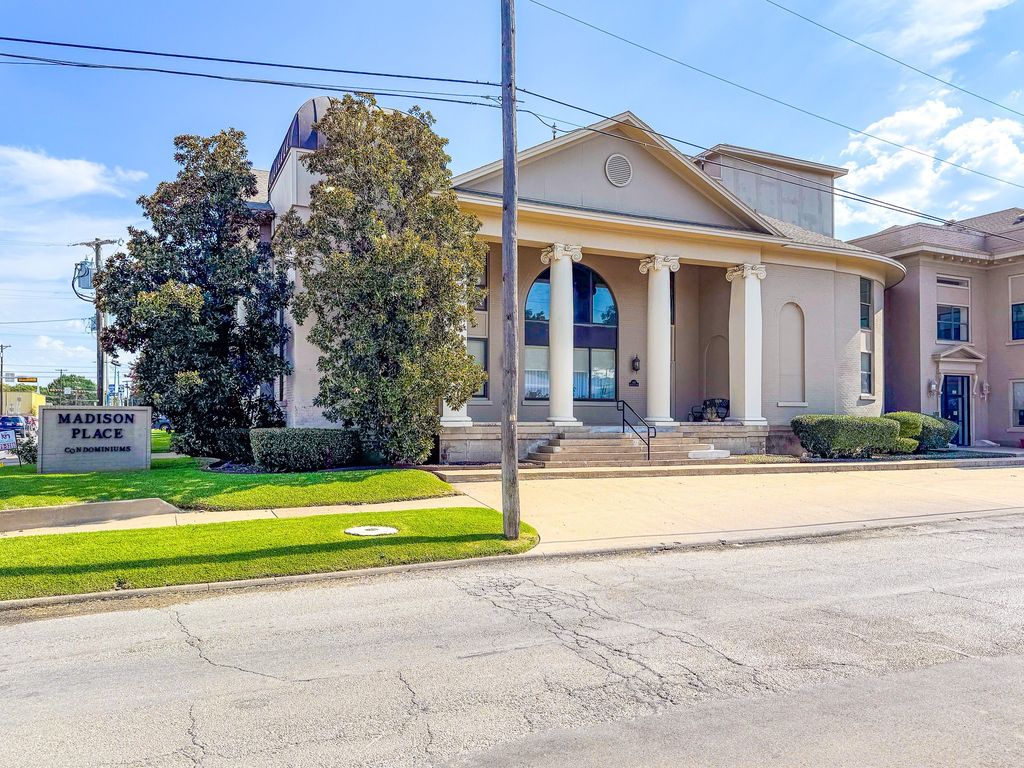 603 W 6th Avenue 305, Corsicana, TX 75110