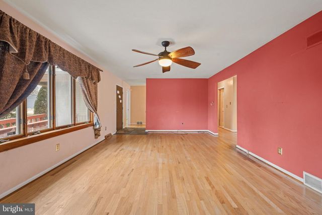 866 N BREWSTER RD, Vineland, NJ 08361