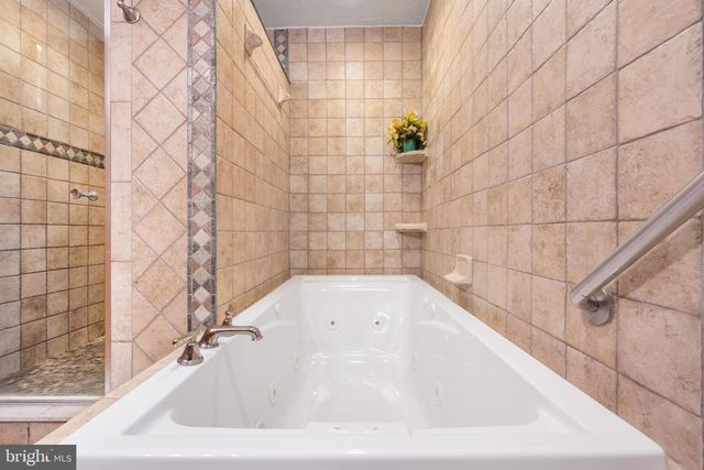 866 N BREWSTER RD, Vineland, NJ 08361