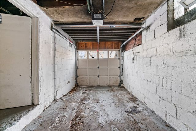 6526 Rosemoor St, Squirrel Hill, PA 15217