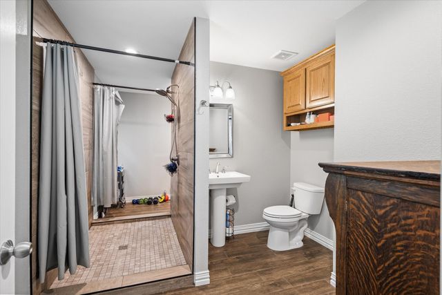169 VZ County Road 1503, Van, TX 75790