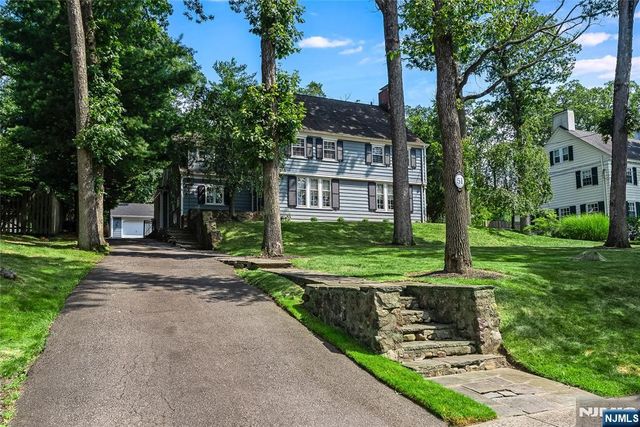 51 Afterglow Avenue, Verona, NJ 07044