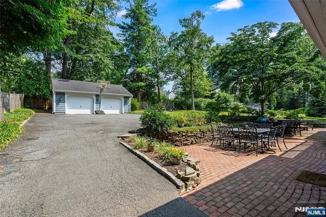 51 Afterglow Avenue, Verona, NJ 07044