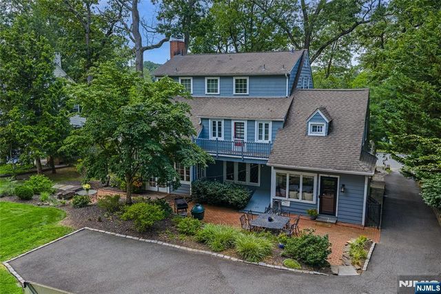 51 Afterglow Avenue, Verona, NJ 07044