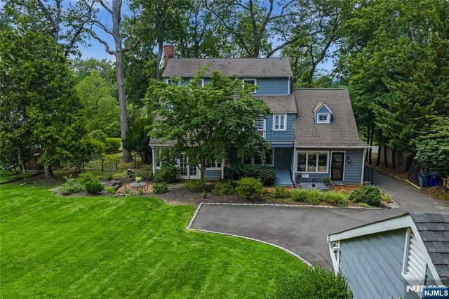 51 Afterglow Avenue, Verona, NJ 07044