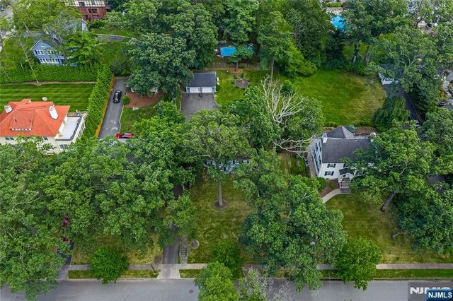 51 Afterglow Avenue, Verona, NJ 07044