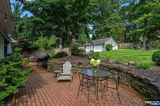 51 Afterglow Avenue, Verona, NJ 07044