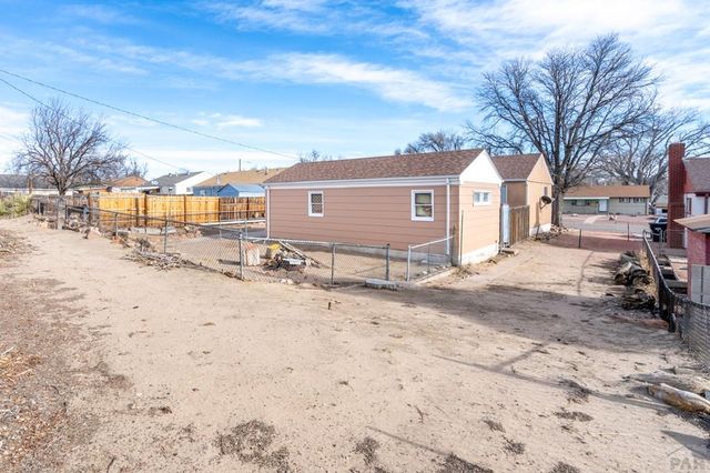 1523 Jerry Murphy Rd, Pueblo, CO 81001
