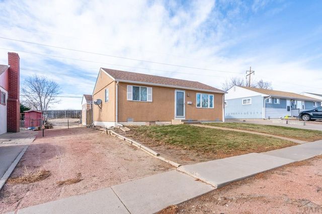 1523 Jerry Murphy Rd, Pueblo, CO 81001