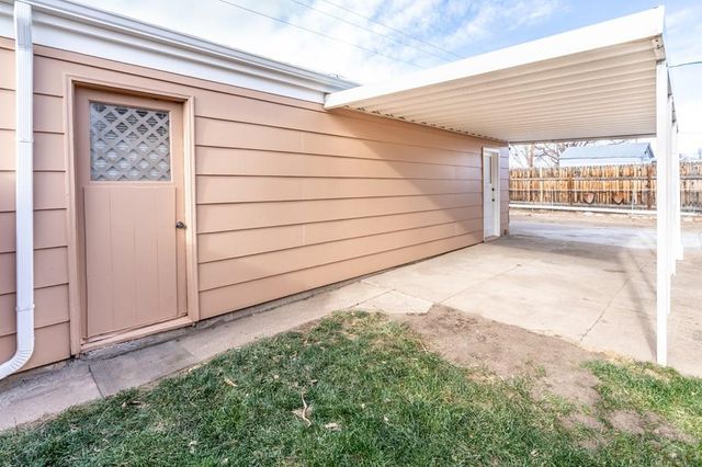 1523 Jerry Murphy Rd, Pueblo, CO 81001