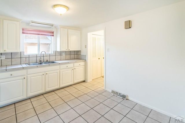 1523 Jerry Murphy Rd, Pueblo, CO 81001