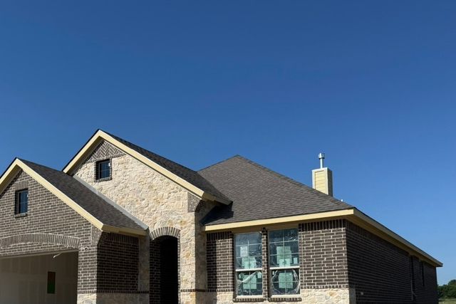 820 Elmstead Drive, Fort Worth, TX 76108