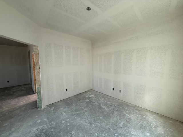 820 Elmstead Drive, Fort Worth, TX 76108