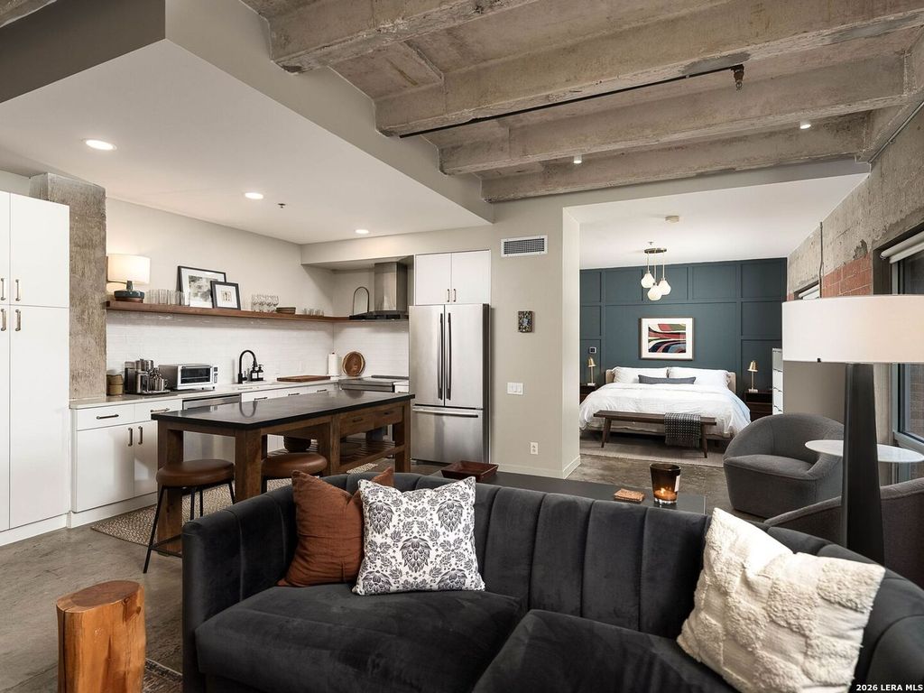 1115 S Alamo St Unit 2304, San Antonio, TX 78210