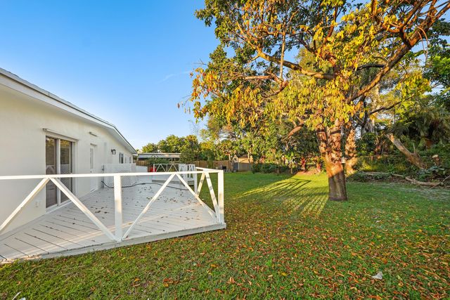 6934 Tradewind Way, Lake Worth, FL 33462