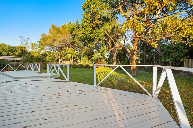 6934 Tradewind Way, Lake Worth, FL 33462