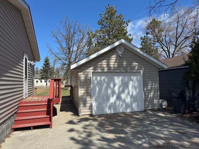 311 26th Street NW, Bemidji, MN 56601