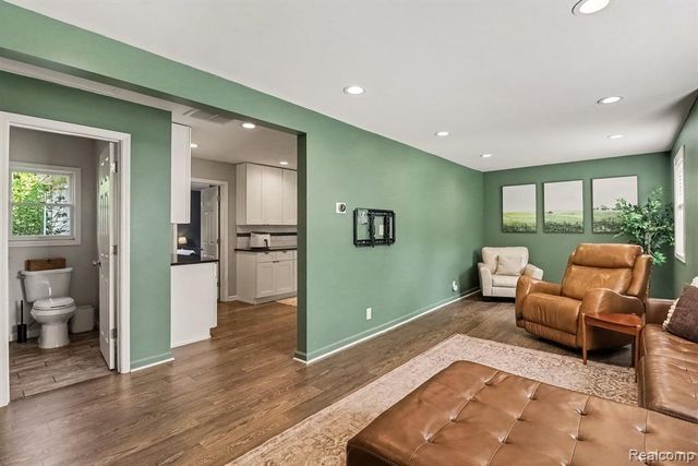 249 S Coats Road, Oxford, MI 48371
