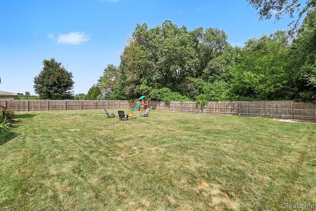 249 S Coats Road, Oxford, MI 48371