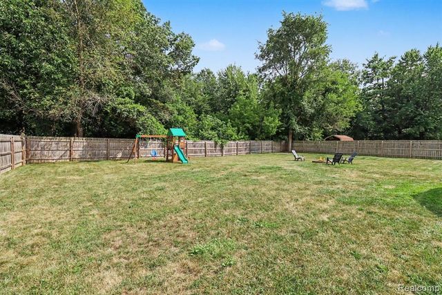 249 S Coats Road, Oxford, MI 48371