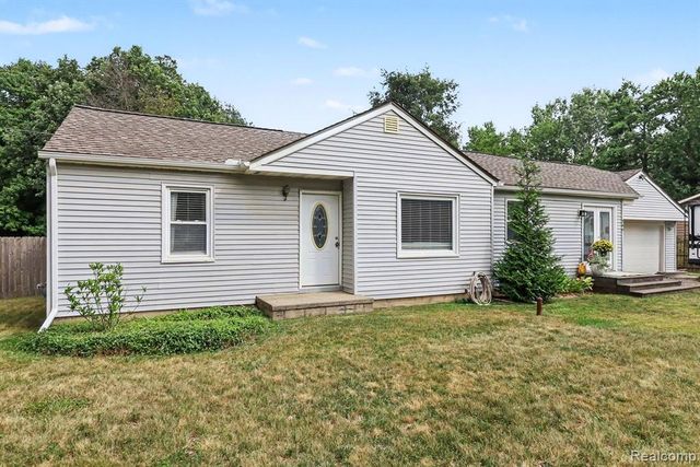 249 S Coats Road, Oxford, MI 48371