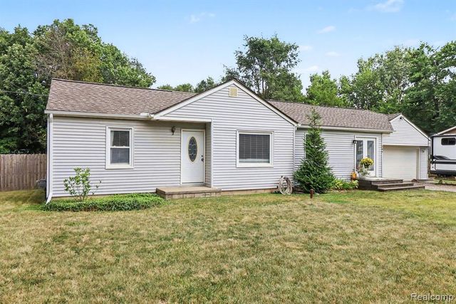 249 S Coats Road, Oxford, MI 48371