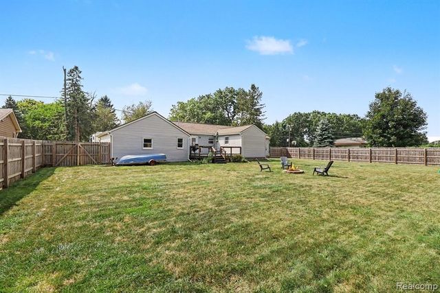 249 S Coats Road, Oxford, MI 48371