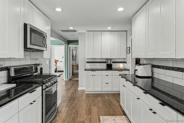 249 S Coats Road, Oxford, MI 48371