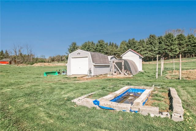 240 Hamburg Road, Hempfield Twp, PA 16125