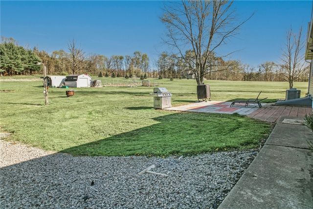 240 Hamburg Road, Hempfield Twp, PA 16125