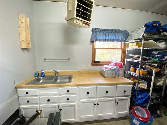 240 Hamburg Road, Hempfield Twp, PA 16125