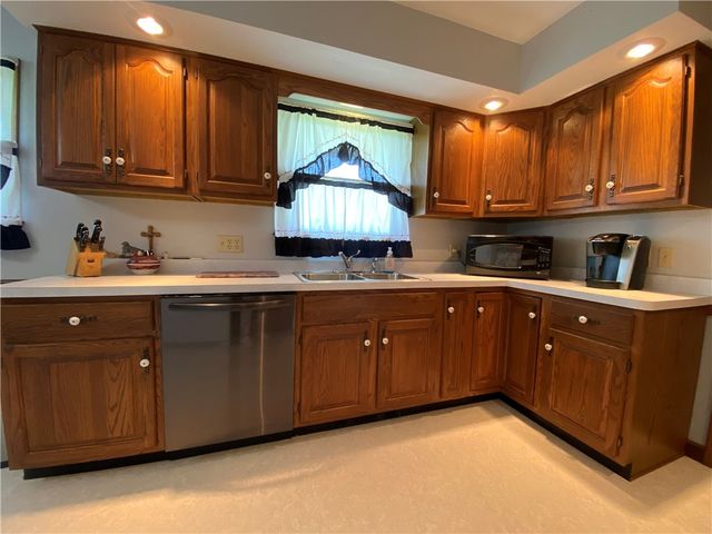 240 Hamburg Road, Hempfield Twp, PA 16125