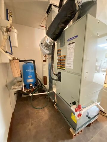 240 Hamburg Road, Hempfield Twp, PA 16125