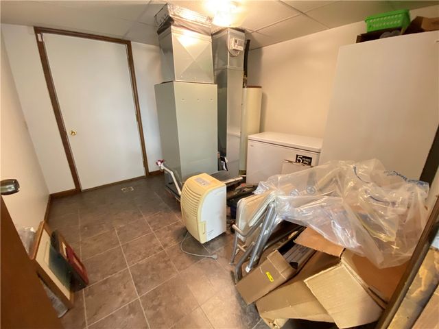 240 Hamburg Road, Hempfield Twp, PA 16125