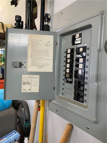 240 Hamburg Road, Hempfield Twp, PA 16125