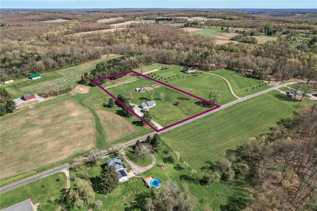 240 Hamburg Road, Hempfield Twp, PA 16125