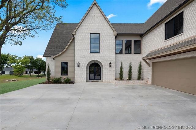 17683 E White Tail Cove, Owasso, OK 74055