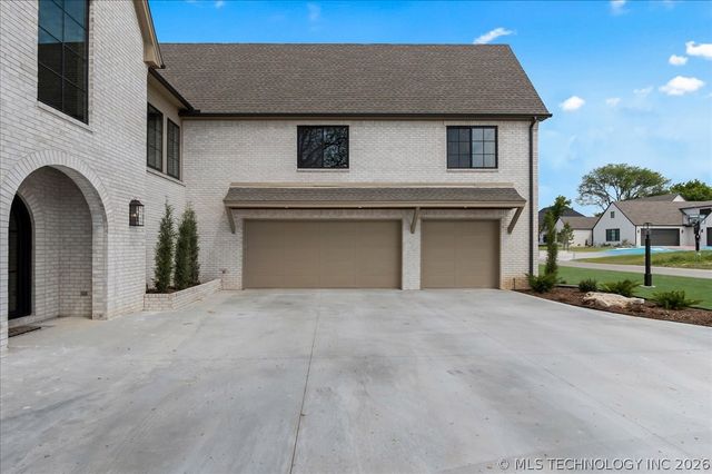 17683 E White Tail Cove, Owasso, OK 74055