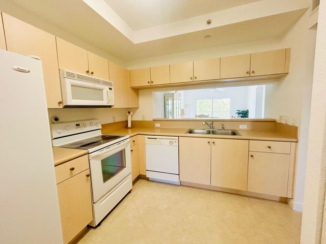 4723 Lucerne Lakes Boulevard E 634, Lake Worth, FL 33467