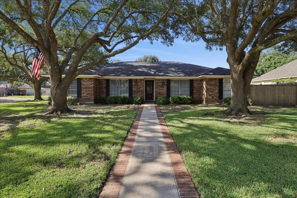 5925 Longwood Street, Beaumont, TX 77707