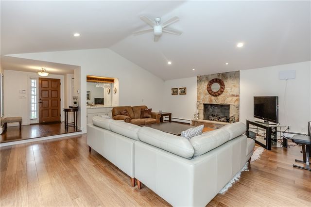 7 White Birch Road, Cranston, RI 02920